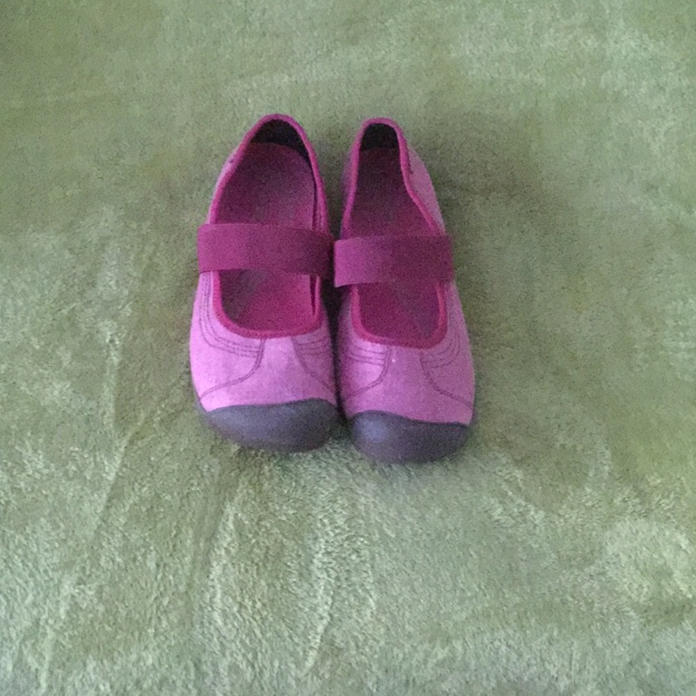Keen Sienna Flats size 9